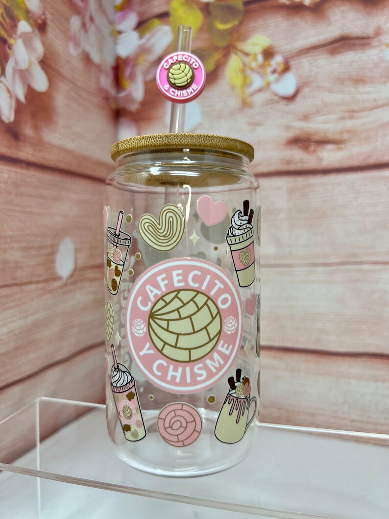 Cafecito y Chisme GLASS CUP